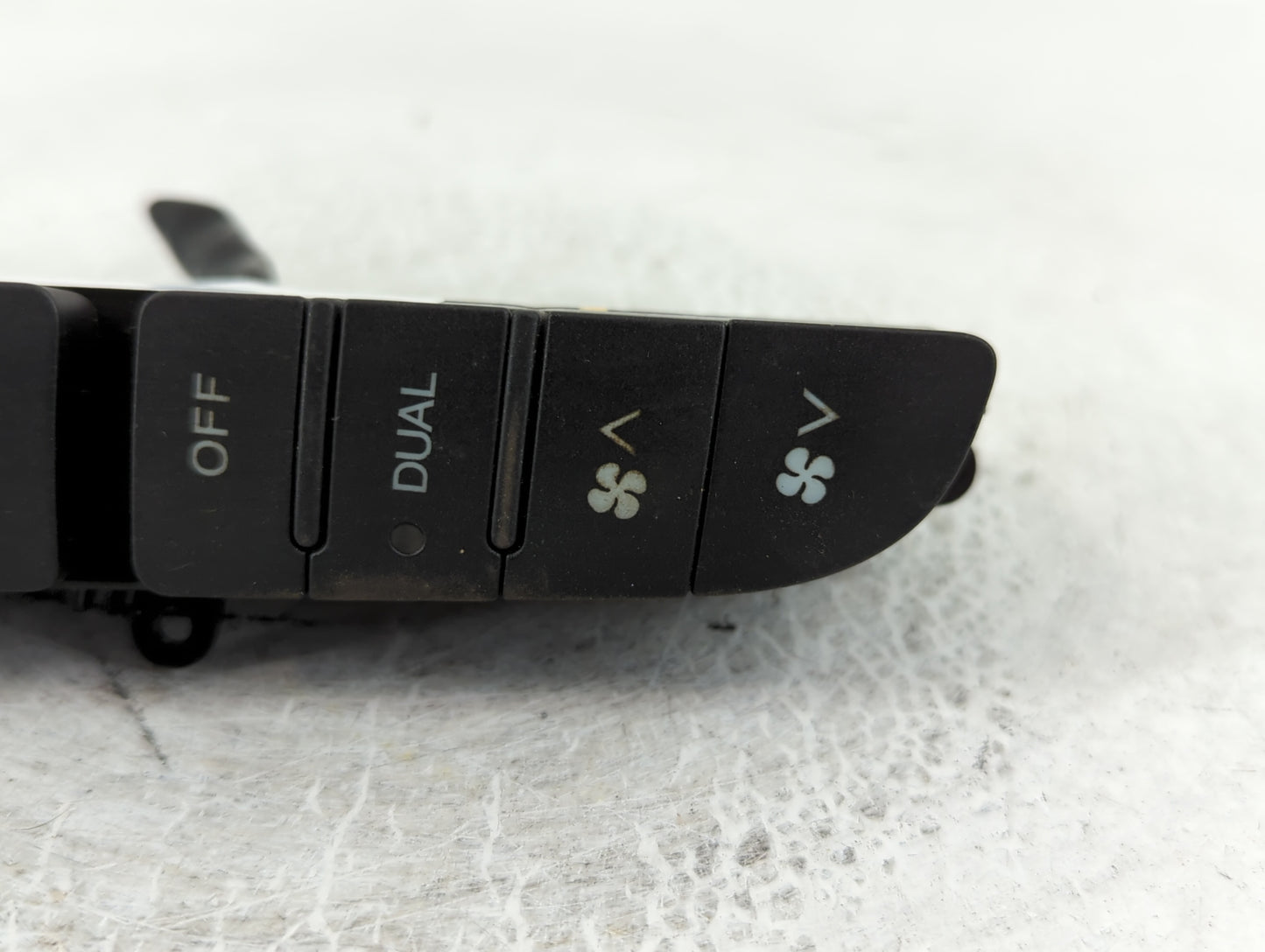 2004-2008 Acura Tl Climate Control Module Temperature AC/Heater Replacement P/N:M24722 Fits Fits 2004 2005 2006 2007 2008 OEM Used Auto Parts - Oemusedautoparts1.com