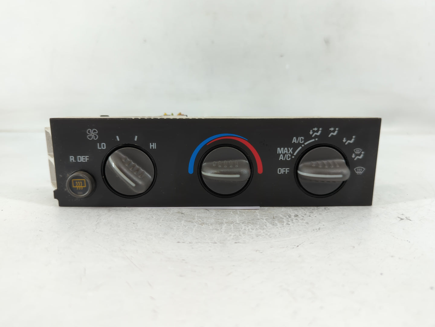 2005 Chevrolet Express 3500 Climate Control Module Temperature AC/Heater Replacement P/N:16202950 Fits OEM Used Auto Parts - Oemusedautoparts1.com