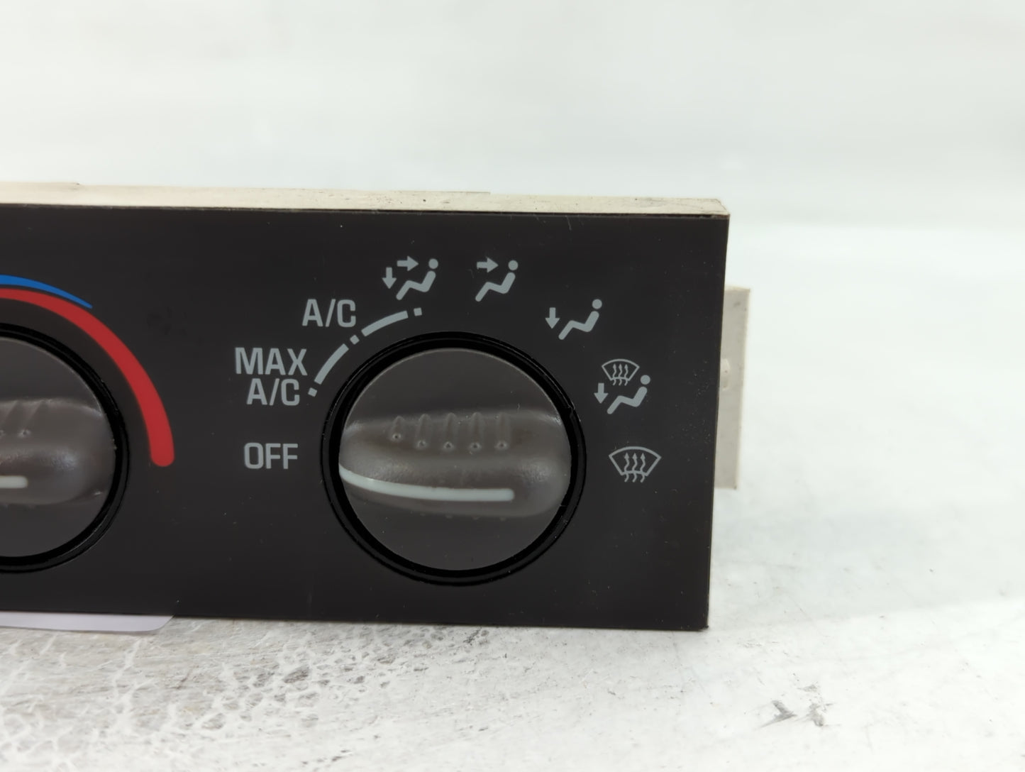 2005 Chevrolet Express 3500 Climate Control Module Temperature AC/Heater Replacement P/N:16202950 Fits OEM Used Auto Parts - Oemusedautoparts1.com