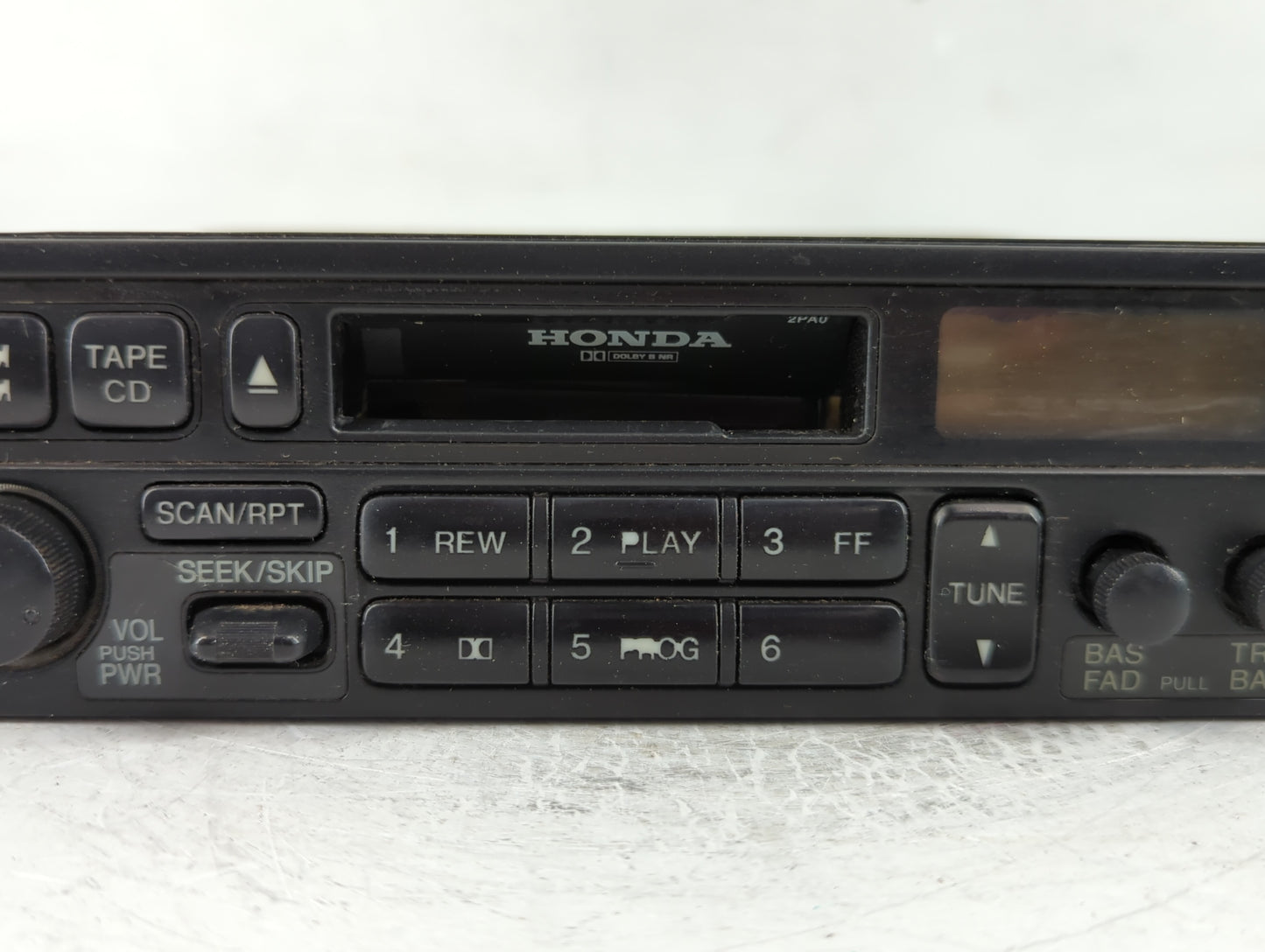 1998-2002 Honda Accord Radio AM FM Cd Player Receiver Replacement P/N:F91197303C 39100-S84-A020-M1 Fits OEM Used Auto Parts - Oemusedautoparts1.com