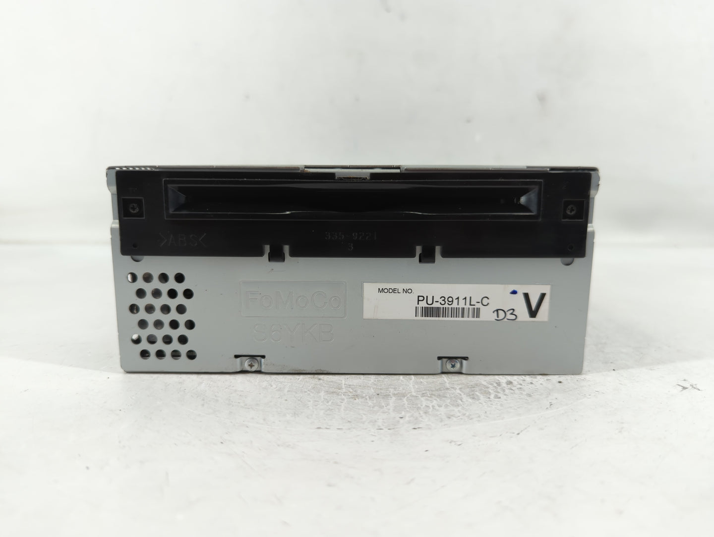2014-2017 Ford Explorer Radio AM FM Cd Player Receiver Replacement P/N:EB5T-19C107-FA Fits Fits 2014 2015 2016 2017 OEM Used Auto Parts - Oemusedautoparts1.com