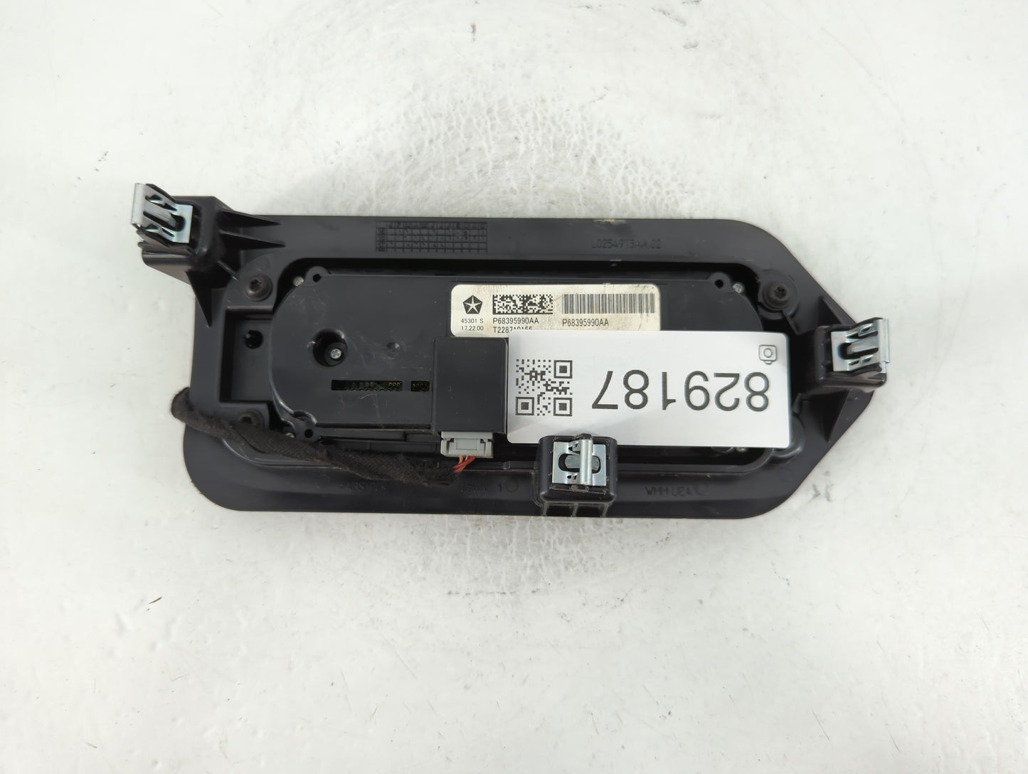 2018-2020 Chrysler Pacifica Climate Control Module Temperature AC/Heater Replacement P/N:P68395990AA Fits Fits 2018 2019 2020 OEM Used Auto Parts - Oemusedautoparts1.com