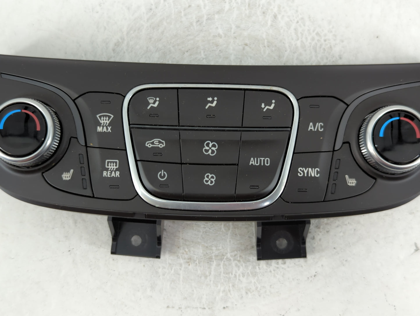 2018 Chevrolet Equinox Climate Control Module Temperature AC/Heater Replacement P/N:84175394 Fits OEM Used Auto Parts - Oemusedautoparts1.com