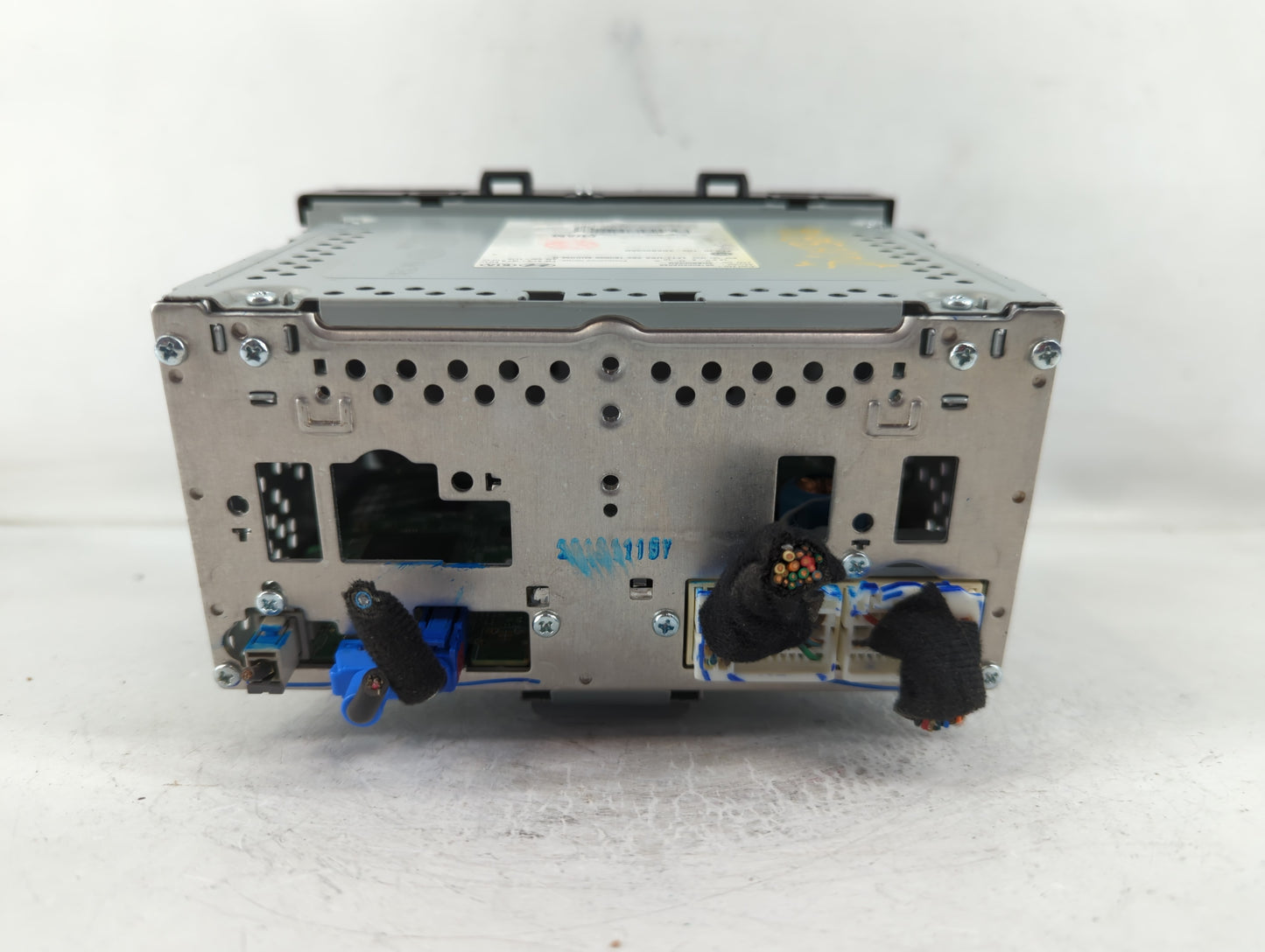 2018-2019 Hyundai Sonata Radio AM FM Cd Player Receiver Replacement P/N:96160-C2UA04X Fits Fits 2018 2019 OEM Used Auto Parts - Oemusedautoparts1.com