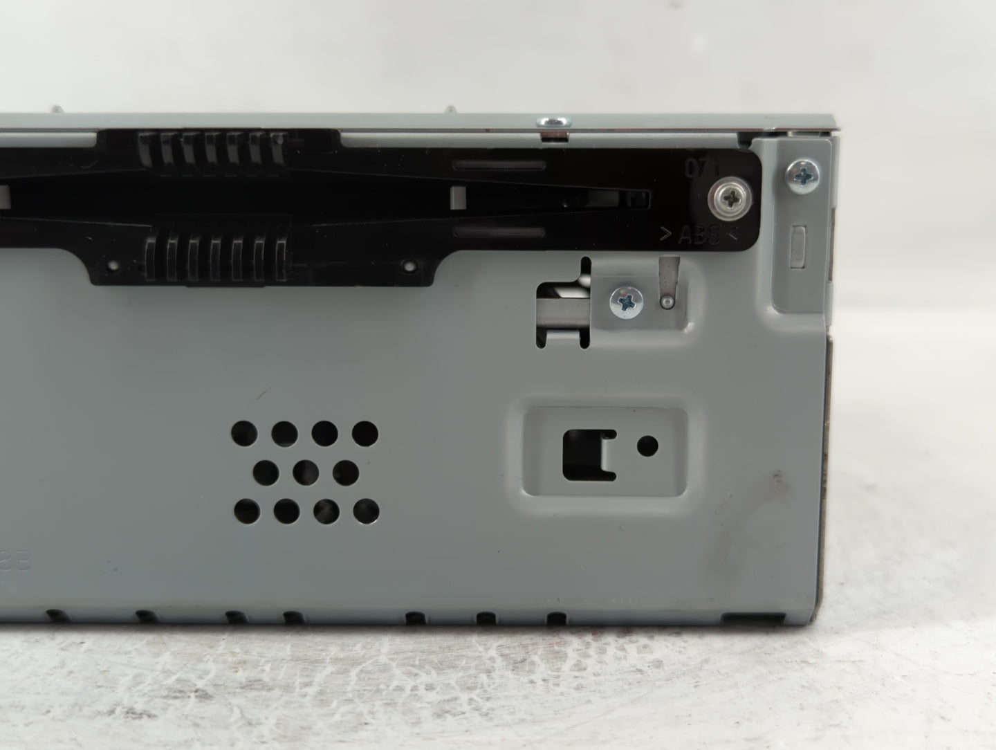 2017-2018 Lincoln Mkx Radio AM FM Cd Player Receiver Replacement P/N:CQ-HJ56N14MA Fits Fits 2017 2018 OEM Used Auto Parts - Oemusedautoparts1.com