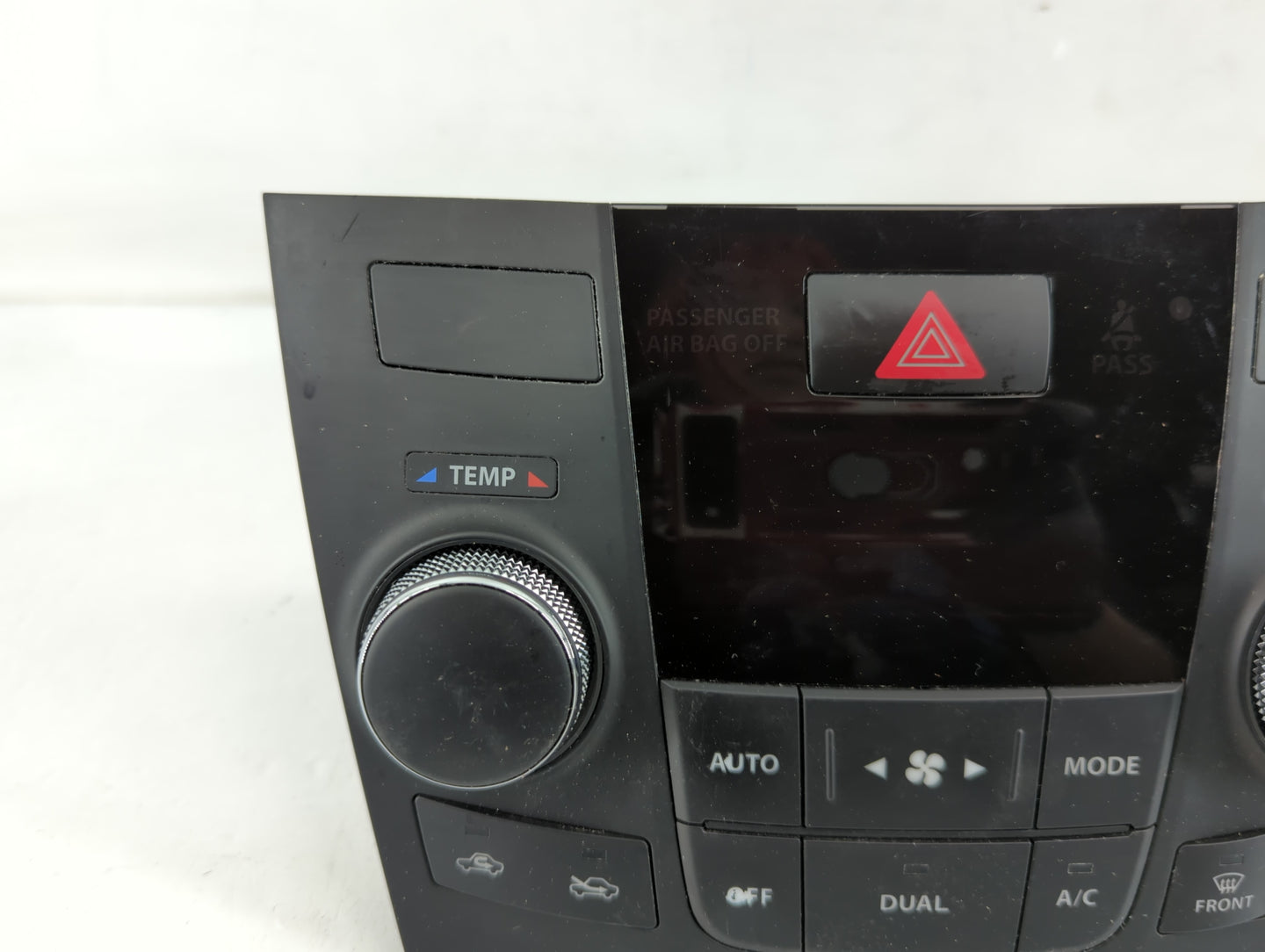 2010-2013 Suzuki Kizashi Climate Control Module Temperature AC/Heater Replacement P/N:39510-57L80 Fits Fits 2010 2011 2012 2013 OEM Used Auto Parts - Oemusedautoparts1.com