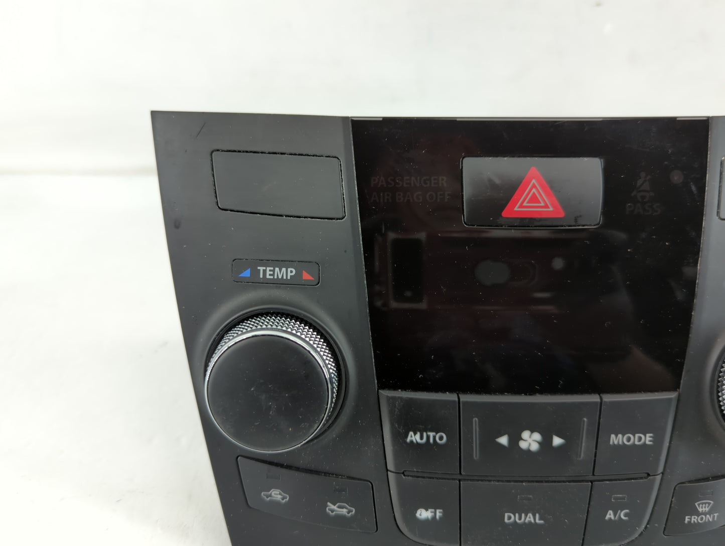 2010-2013 Suzuki Kizashi Climate Control Module Temperature AC/Heater Replacement P/N:39510-57L80 Fits Fits 2010 2011 2012 2013 OEM Used Auto Parts - Oemusedautoparts1.com