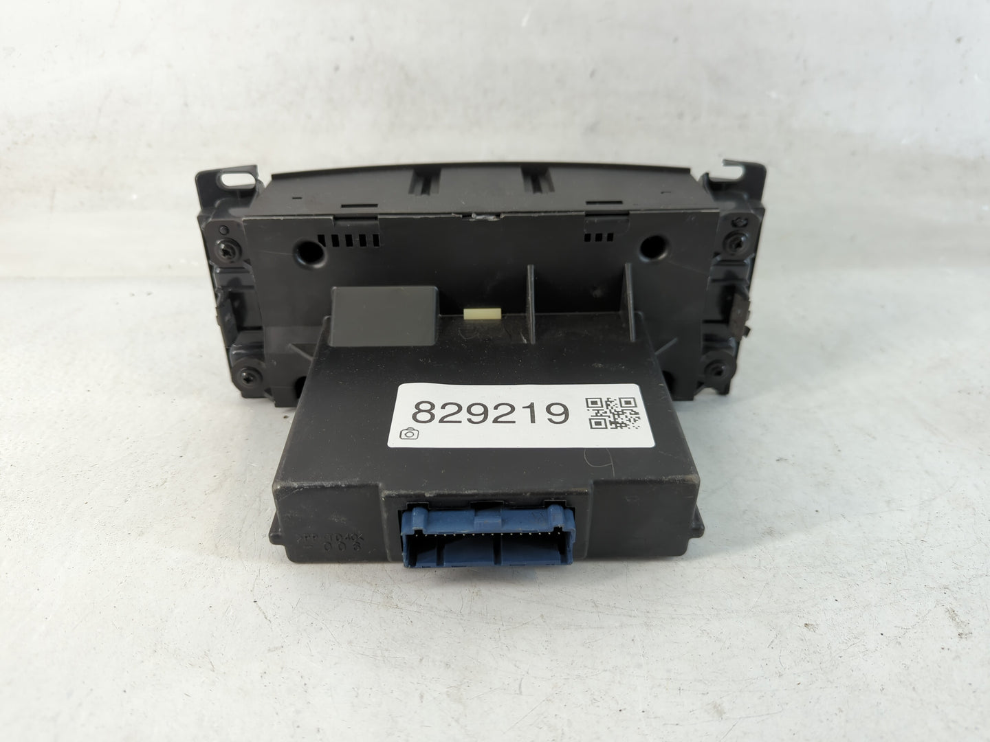 2005-2006 Cadillac Srx Climate Control Module Temperature AC/Heater Replacement P/N:15233494 Fits Fits 2005 2006 OEM Used Auto Parts - Oemusedautoparts1.com