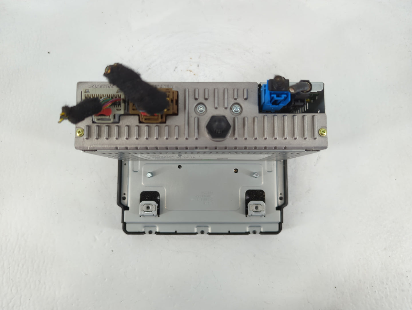2018-2021 Chevrolet Traverse Radio AM FM Cd Player Receiver Replacement P/N:42554701 Fits Fits 2017 2018 2019 2020 2021 OEM Used Auto Parts - Oemusedautoparts1.com