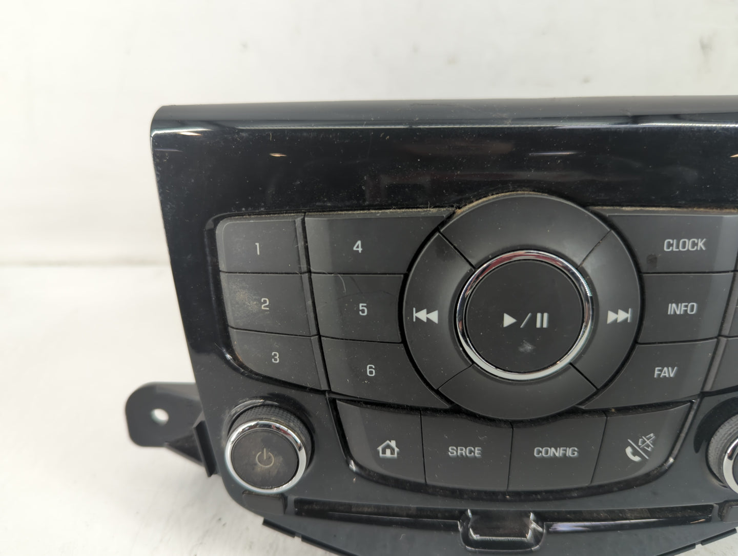 2012-2016 Chevrolet Cruze Radio AM FM Cd Player Receiver Replacement P/N:95166368 Fits Fits 2012 2013 2014 2015 2016 OEM Used Auto Parts - Oemusedautoparts1.com