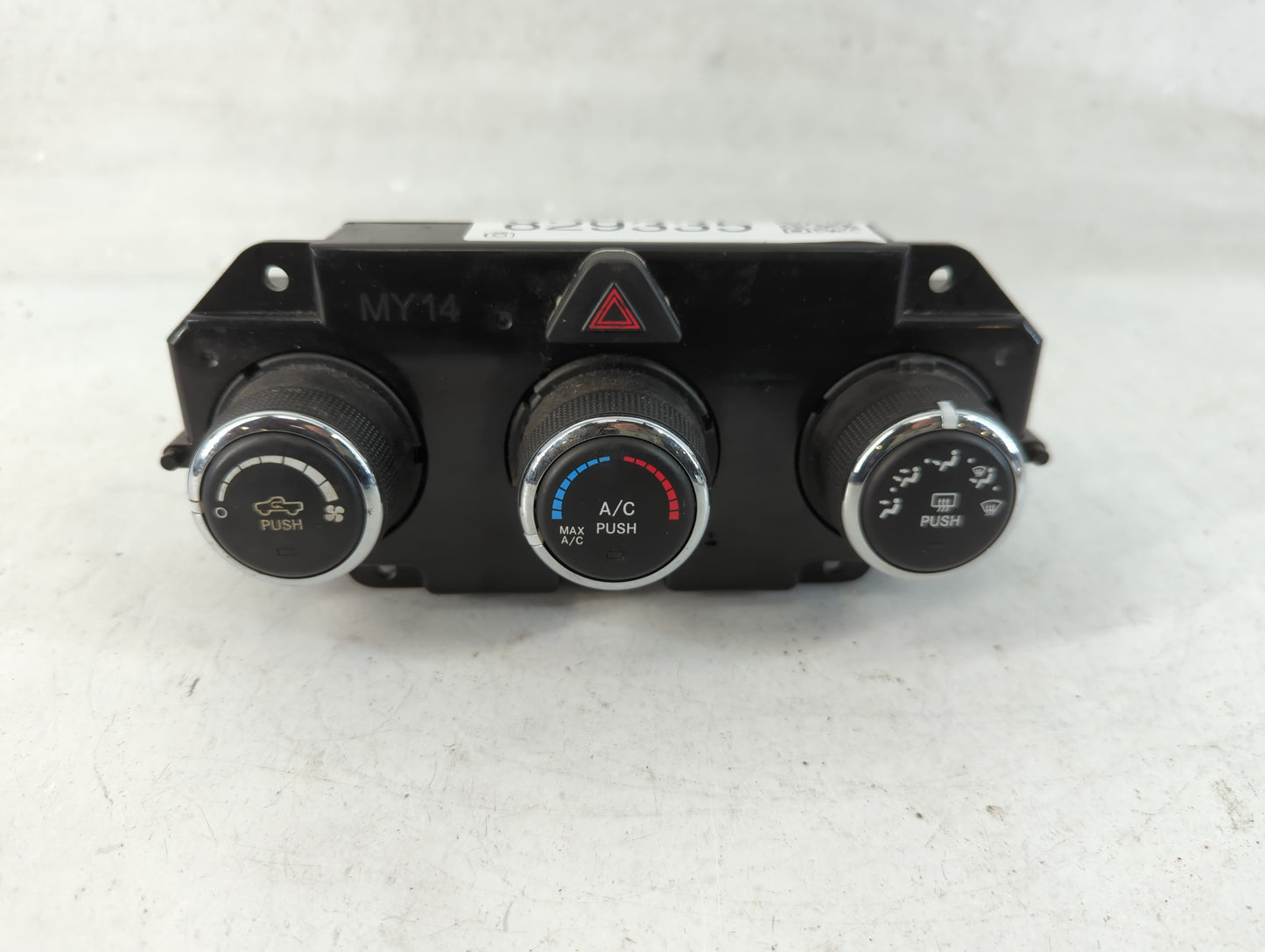 2016 Dodge Ram 1500 Climate Control Module Temperature AC/Heater Replacement P/N:P68268190AA Fits OEM Used Auto Parts - Oemusedautoparts1.com