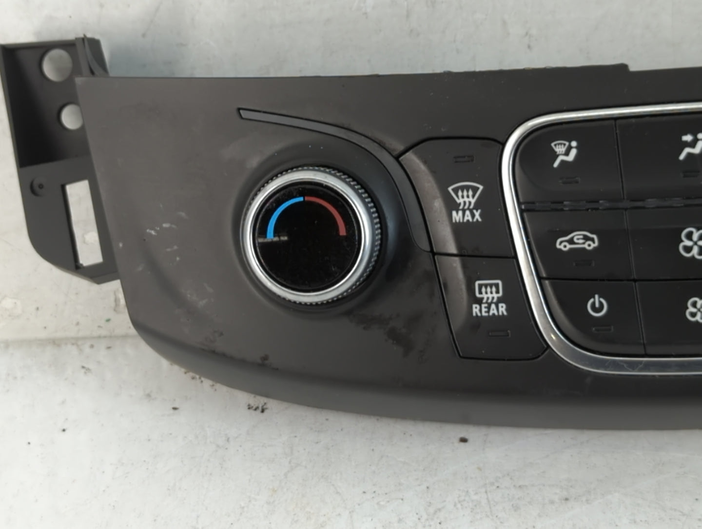 2018-2022 Chevrolet Traverse Climate Control Module Temperature AC/Heater Replacement P/N:84344401 Fits OEM Used Auto Parts - Oemusedautoparts1.com
