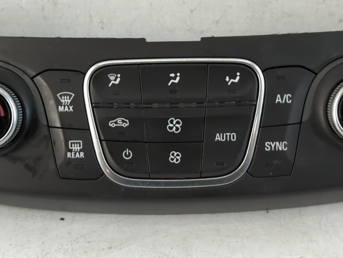 2018-2022 Chevrolet Traverse Climate Control Module Temperature AC/Heater Replacement P/N:84344401 Fits OEM Used Auto Parts - Oemusedautoparts1.com