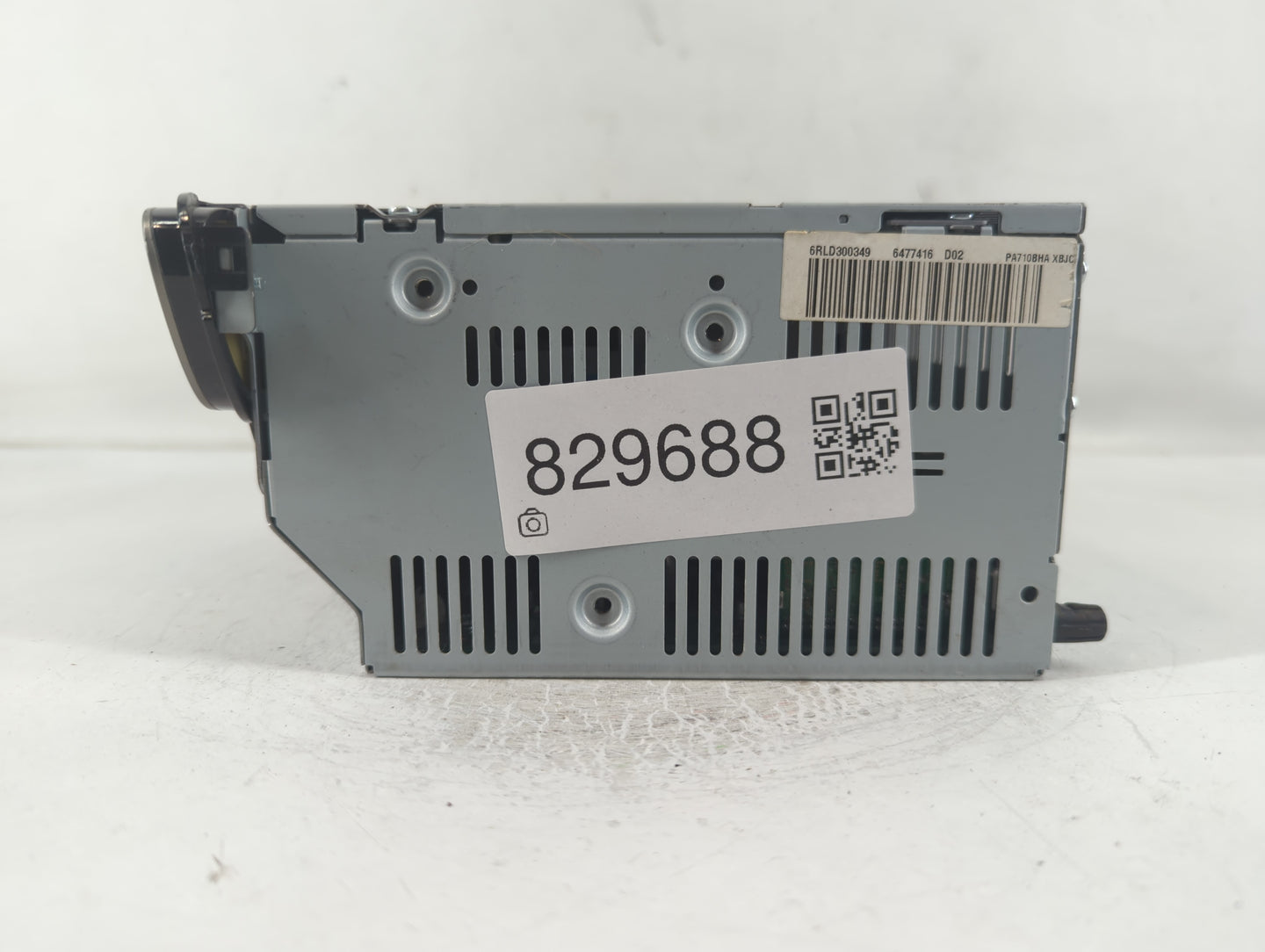 2011-2014 Hyundai Genesis Radio AM FM Cd Player Receiver Replacement P/N:96180-3M630JC7 Fits Fits 2011 2012 2013 2014 OEM Used Auto Parts - Oemusedautoparts1.com