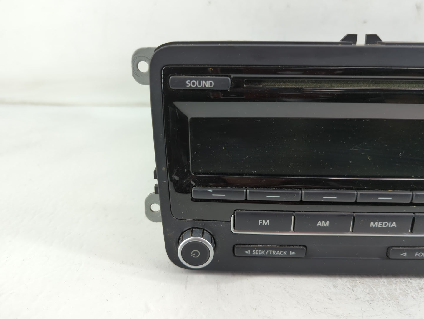 2012-2016 Volkswagen Beetle Radio AM FM Cd Player Receiver Replacement P/N:1K0 035 164 D Fits Fits 2011 2012 2013 2014 2015 2016 OEM Used Auto Parts - Oemusedautoparts1.com