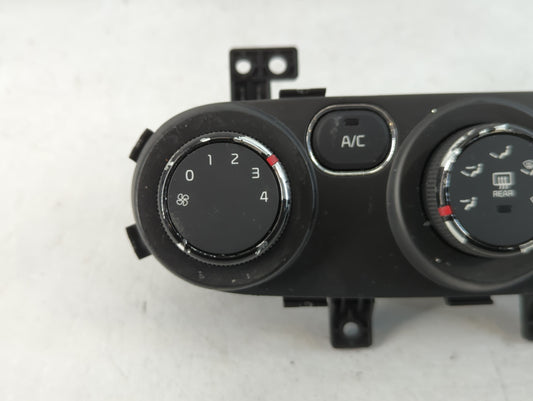 2017-2018 Kia Forte Climate Control Module Temperature AC/Heater Replacement P/N:97250-B0AA0 Fits Fits 2017 2018 OEM Used Auto Parts
