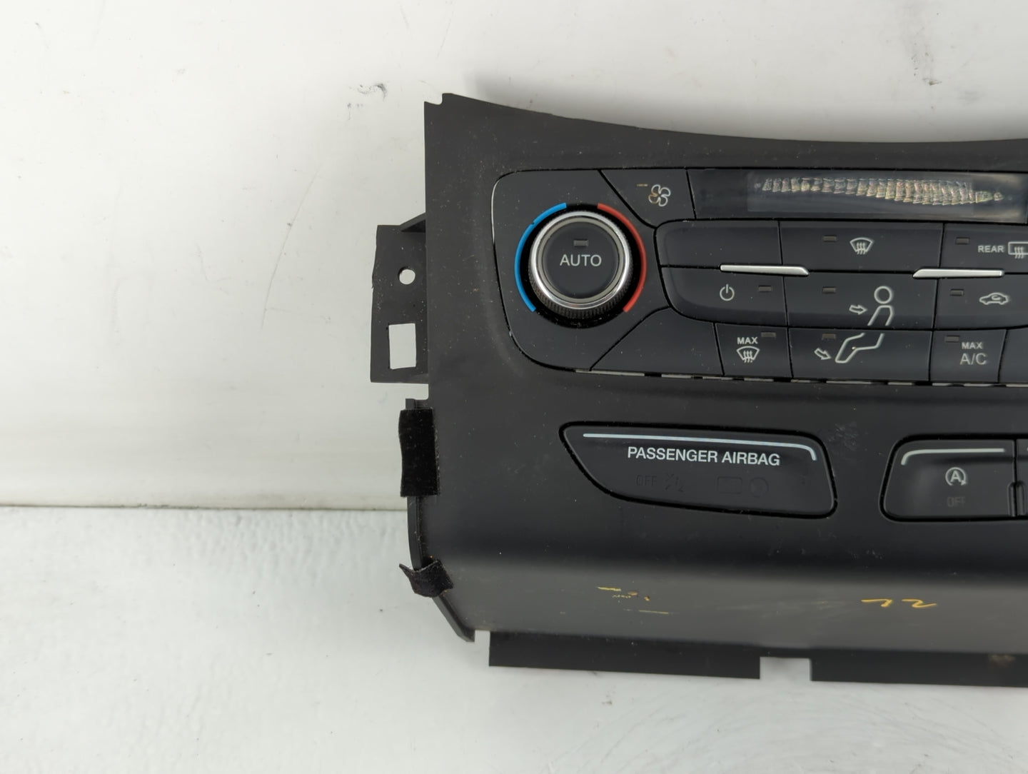 2017 Ford Escape Climate Control Module Temperature AC/Heater Replacement P/N:GJ5T-18C612-EA Fits OEM Used Auto Parts - Oemusedautoparts1.com