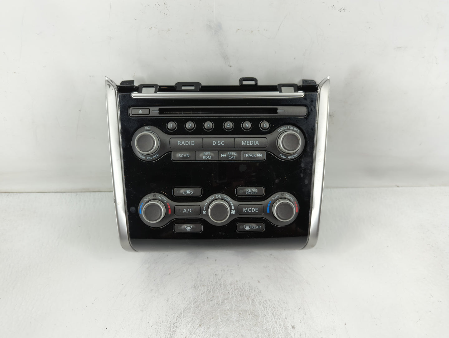 2014 Dodge Caravan Climate Control Module Temperature AC/Heater Replacement P/N:68260 9PJ0A Fits OEM Used Auto Parts - Oemusedautoparts1.com