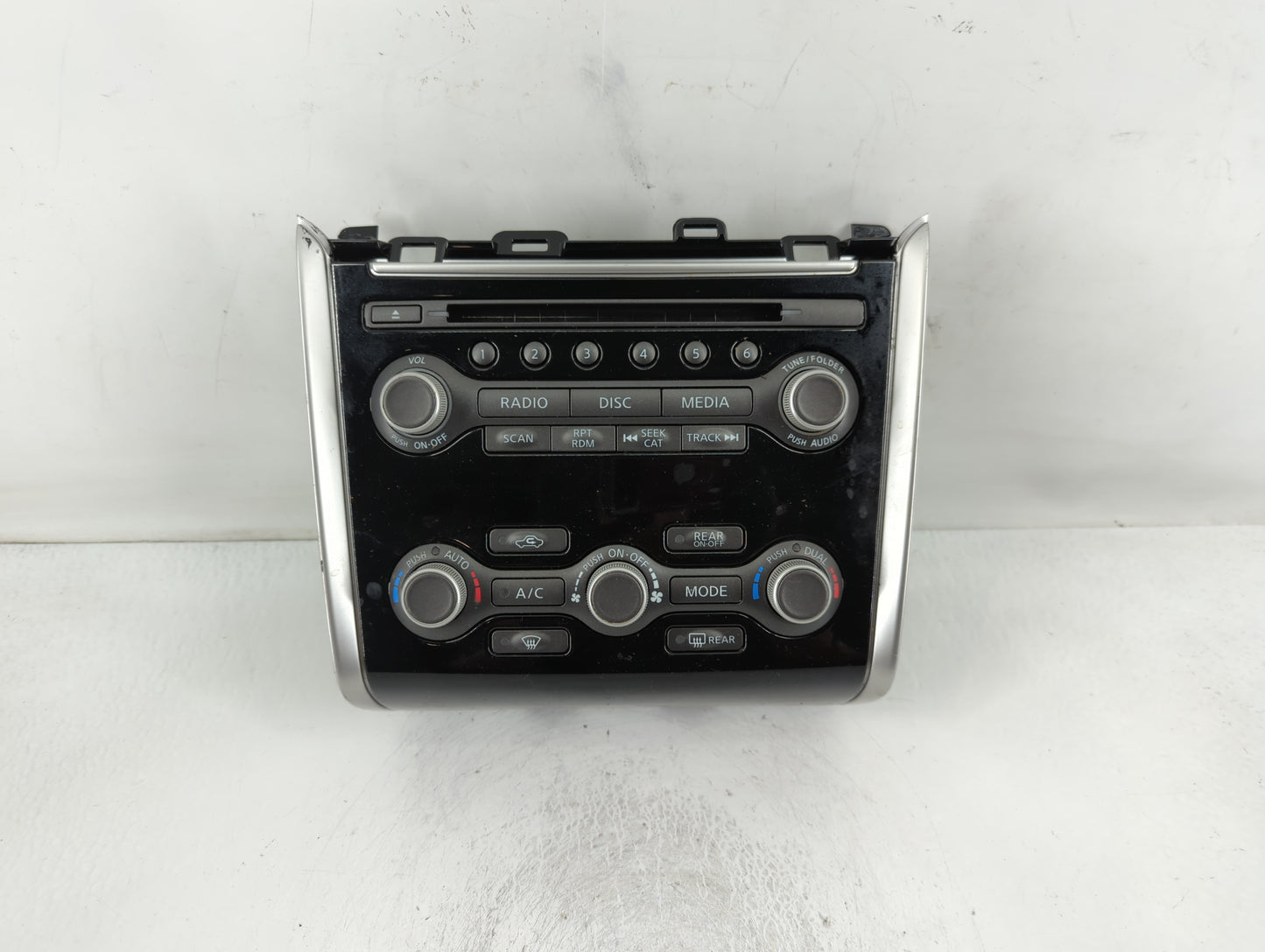 2014 Dodge Caravan Climate Control Module Temperature AC/Heater Replacement P/N:68260 9PJ0A Fits OEM Used Auto Parts - Oemusedautoparts1.com