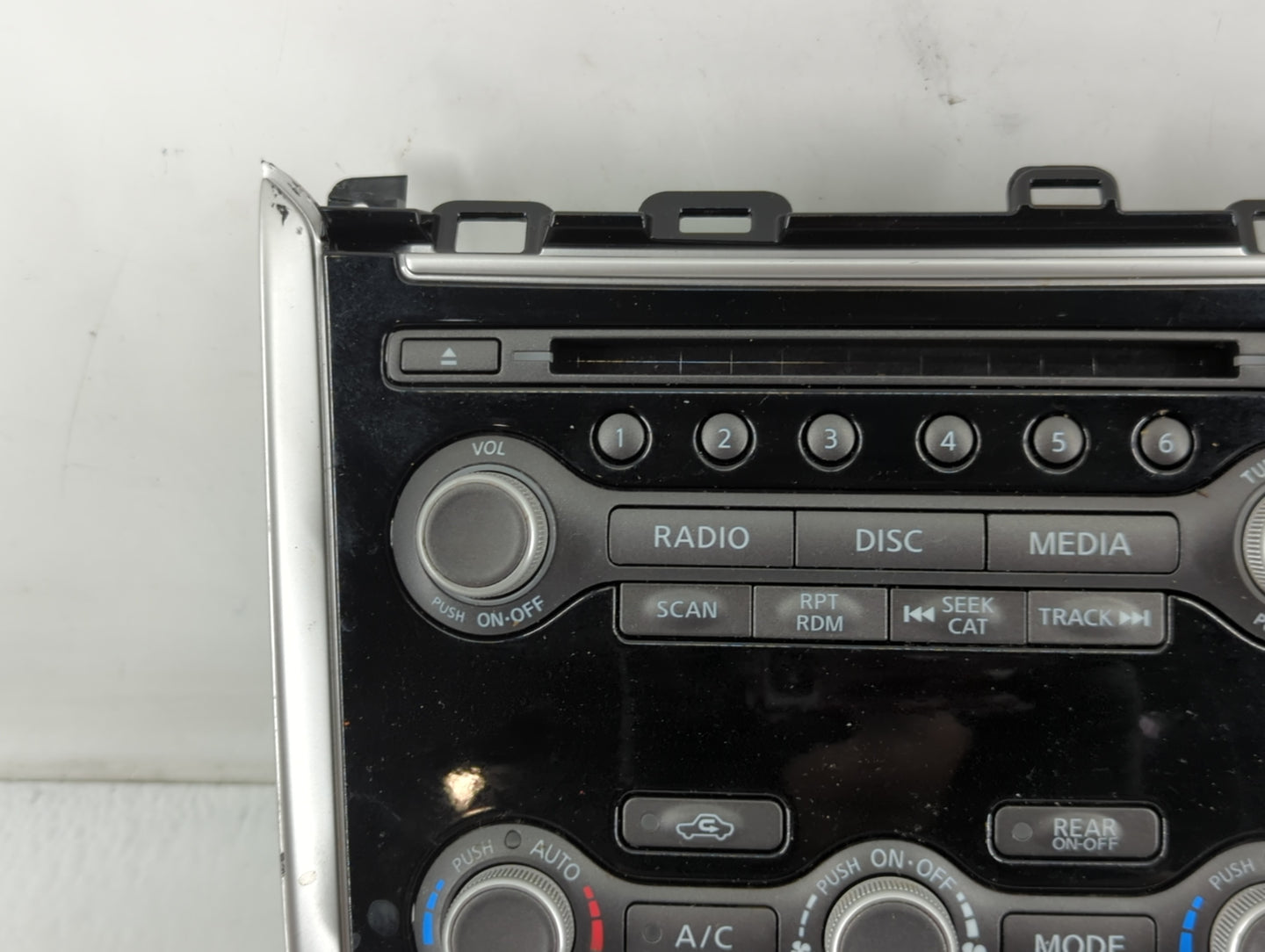 2014 Dodge Caravan Climate Control Module Temperature AC/Heater Replacement P/N:68260 9PJ0A Fits OEM Used Auto Parts - Oemusedautoparts1.com