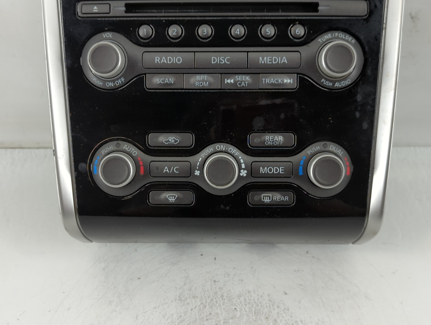 2014 Dodge Caravan Climate Control Module Temperature AC/Heater Replacement P/N:68260 9PJ0A Fits OEM Used Auto Parts - Oemusedautoparts1.com