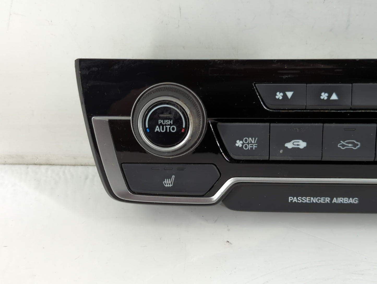 2017-2019 Honda Cr-V Climate Control Module Temperature AC/Heater Replacement P/N:79620TLAA413M1 Fits Fits 2017 2018 2019 OEM Used Auto Parts - Oemusedautoparts1.com