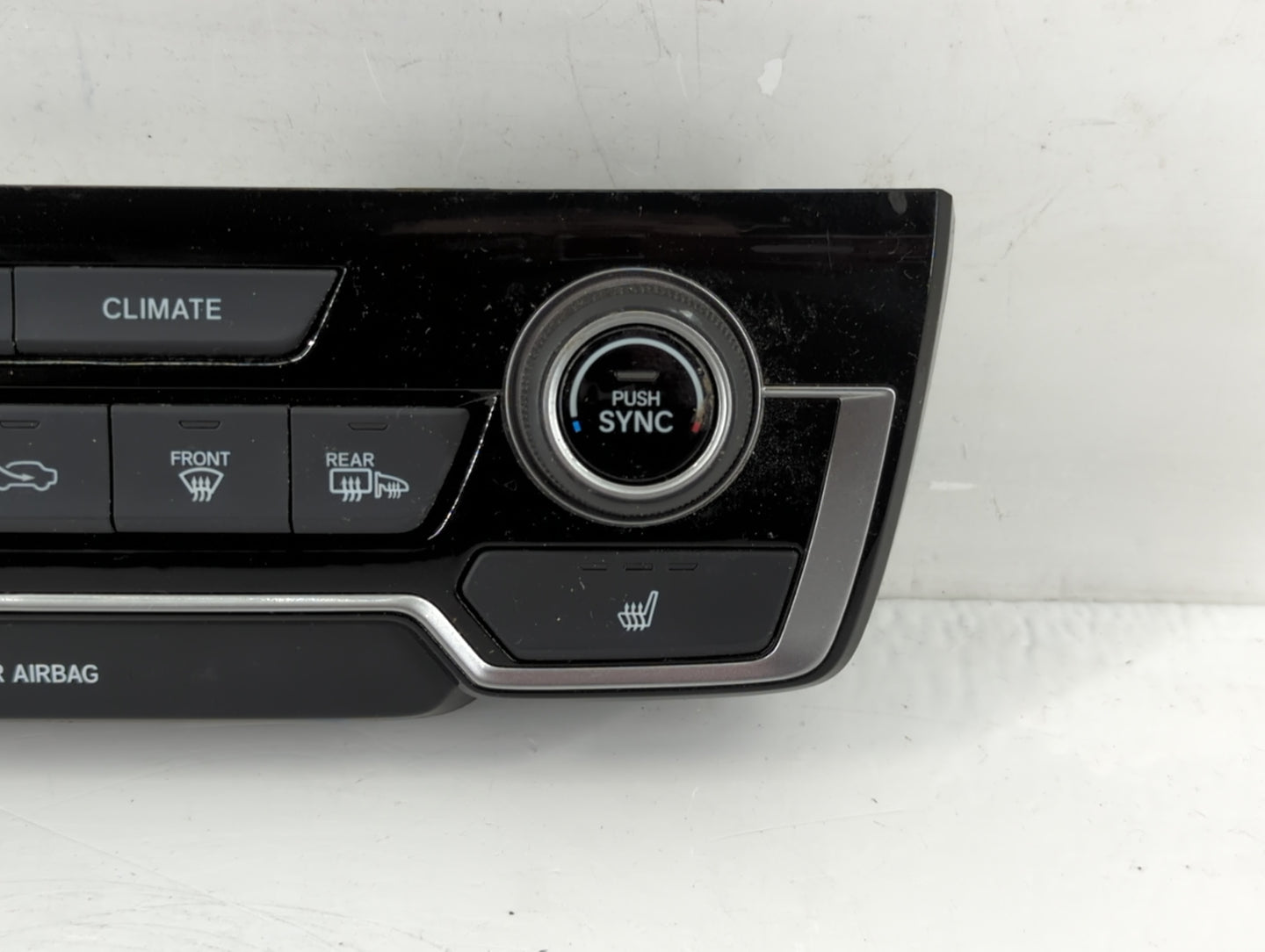 2017-2019 Honda Cr-V Climate Control Module Temperature AC/Heater Replacement P/N:79620TLAA413M1 Fits Fits 2017 2018 2019 OEM Used Auto Parts - Oemusedautoparts1.com