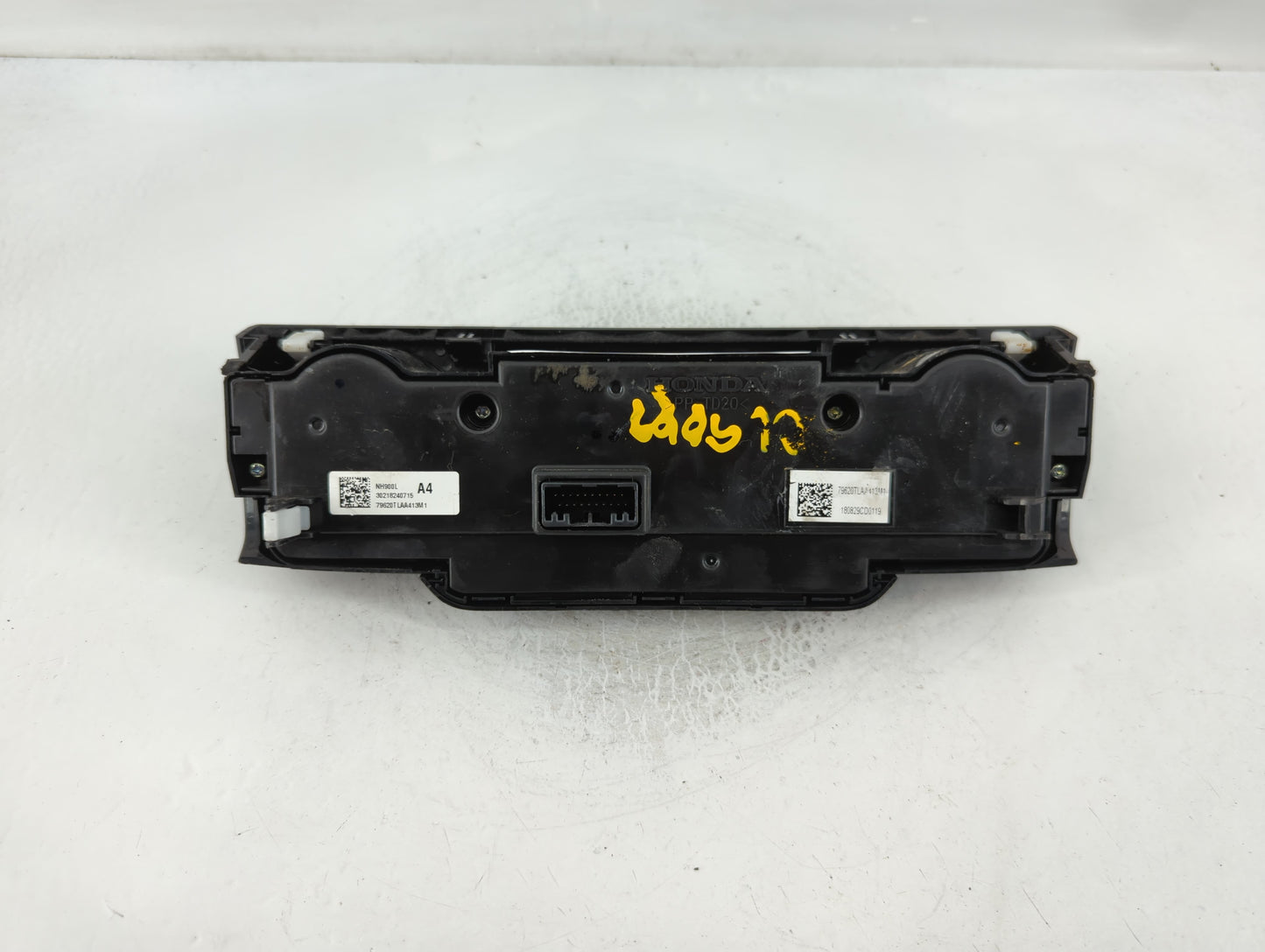 2017-2019 Honda Cr-V Climate Control Module Temperature AC/Heater Replacement P/N:79620TLAA413M1 Fits Fits 2017 2018 2019 OEM Used Auto Parts - Oemusedautoparts1.com