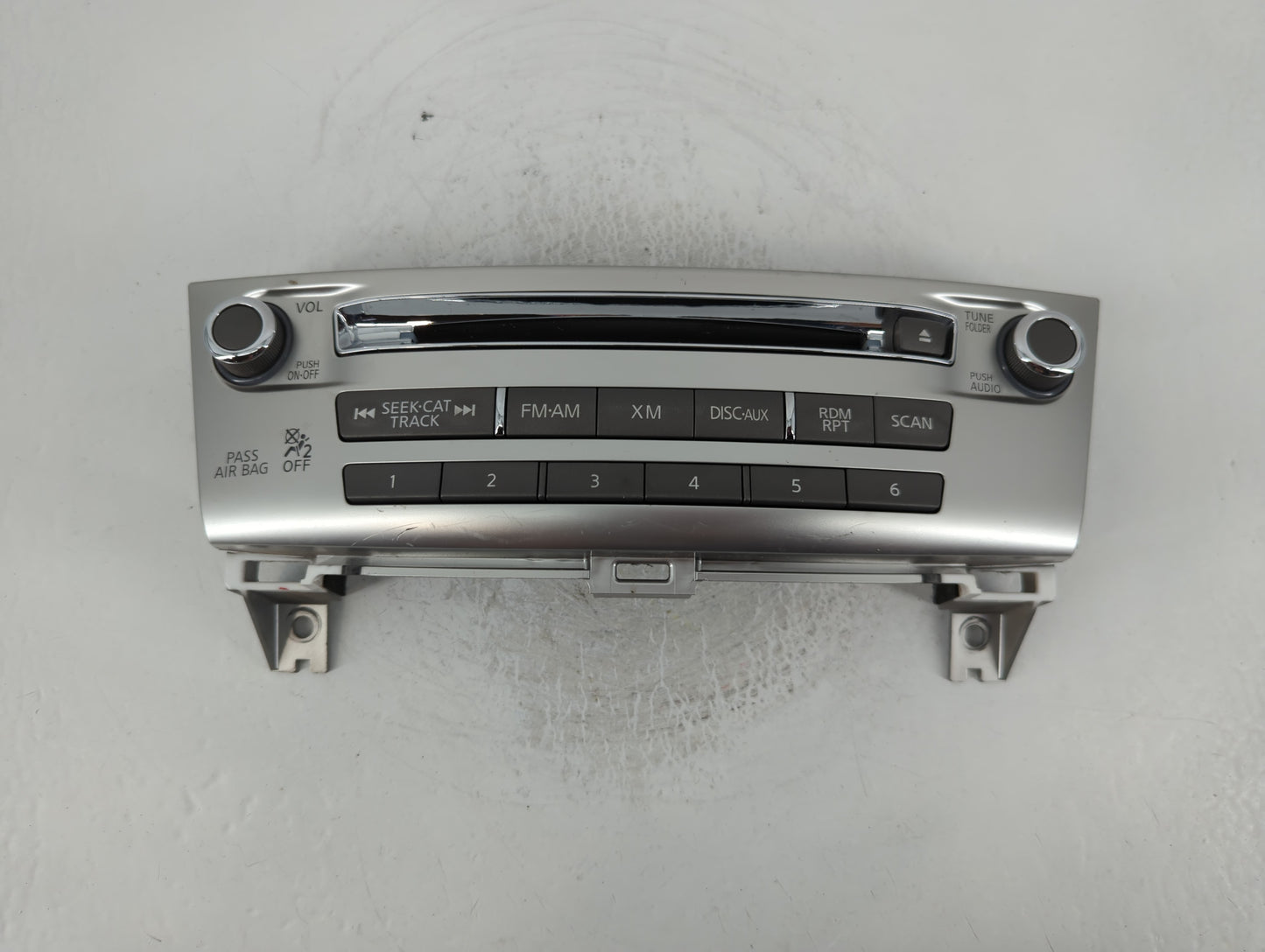 2014-2016 Infiniti Qx60 Radio AM FM Cd Player Receiver Replacement P/N:253913JA0A Fits Fits 2013 2014 2015 2016 OEM Used Auto Parts - Oemusedautoparts1.com