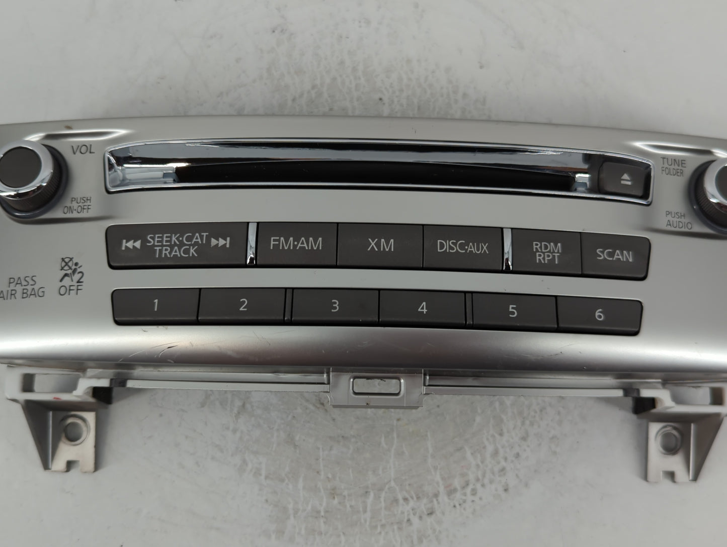 2014-2016 Infiniti Qx60 Radio AM FM Cd Player Receiver Replacement P/N:253913JA0A Fits Fits 2013 2014 2015 2016 OEM Used Auto Parts - Oemusedautoparts1.com
