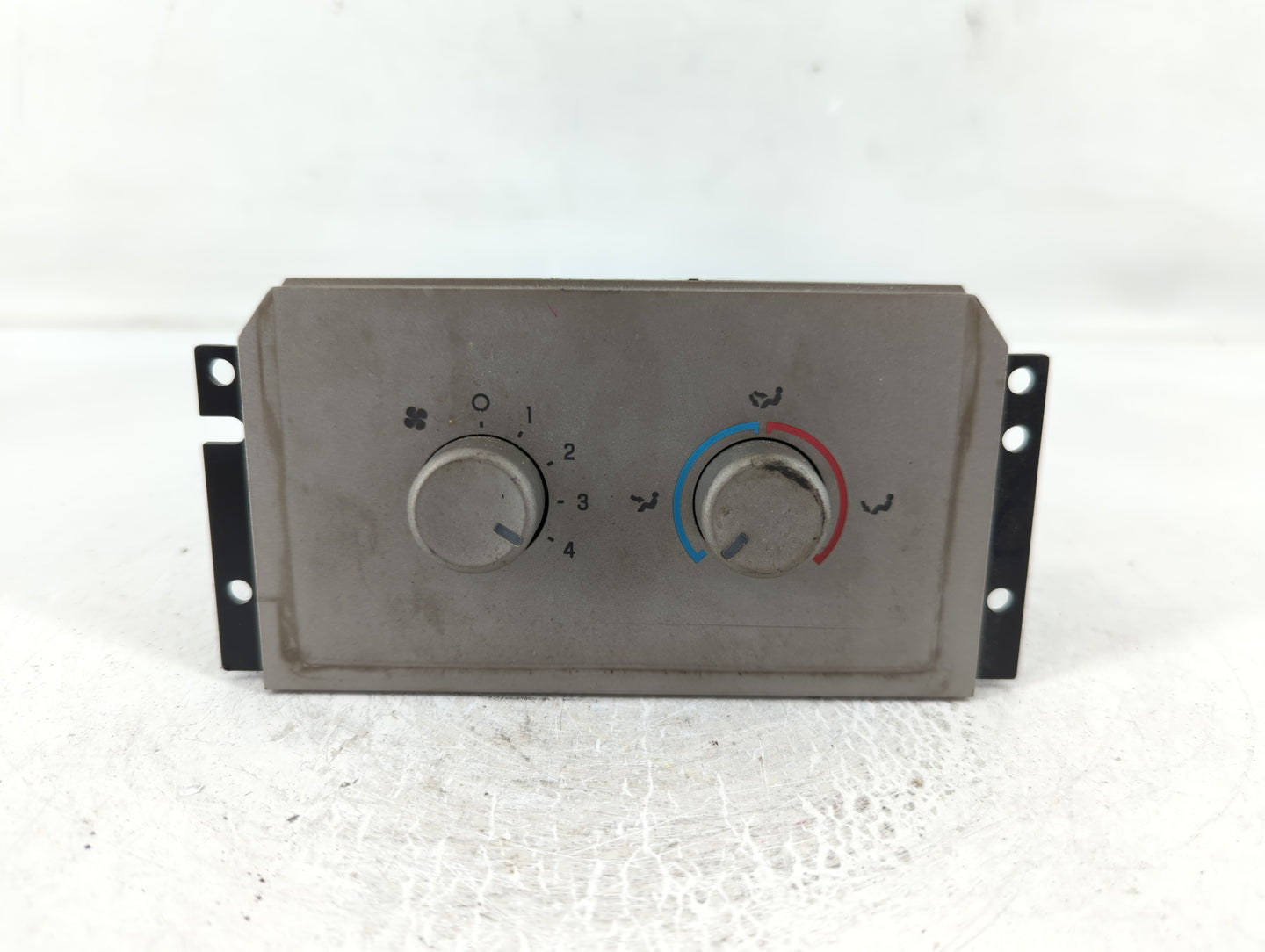 2007 Lincoln Navigator Climate Control Module Temperature AC/Heater Replacement P/N:7L74-19980-AC Fits OEM Used Auto Parts - Oemusedautoparts1.com