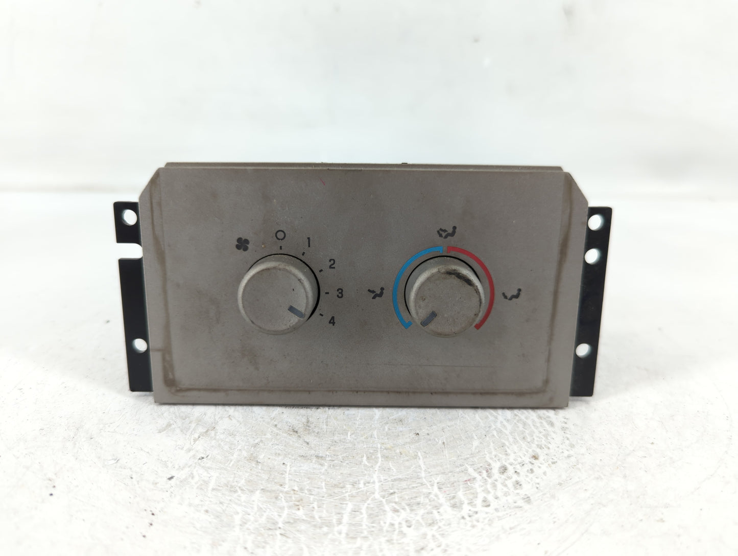 2007 Lincoln Navigator Climate Control Module Temperature AC/Heater Replacement P/N:7L74-19980-AC Fits OEM Used Auto Parts - Oemusedautoparts1.com