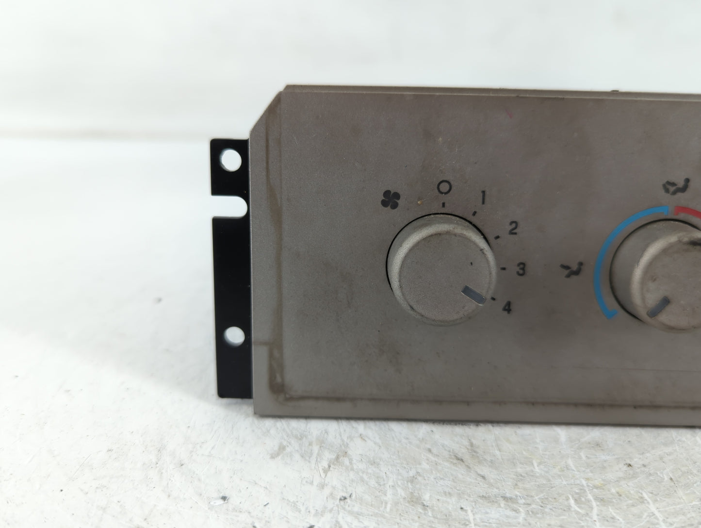 2007 Lincoln Navigator Climate Control Module Temperature AC/Heater Replacement P/N:7L74-19980-AC Fits OEM Used Auto Parts - Oemusedautoparts1.com