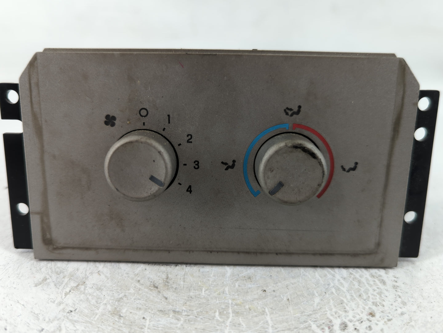 2007 Lincoln Navigator Climate Control Module Temperature AC/Heater Replacement P/N:7L74-19980-AC Fits OEM Used Auto Parts - Oemusedautoparts1.com