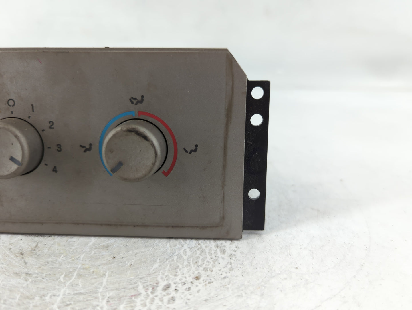 2007 Lincoln Navigator Climate Control Module Temperature AC/Heater Replacement P/N:7L74-19980-AC Fits OEM Used Auto Parts - Oemusedautoparts1.com