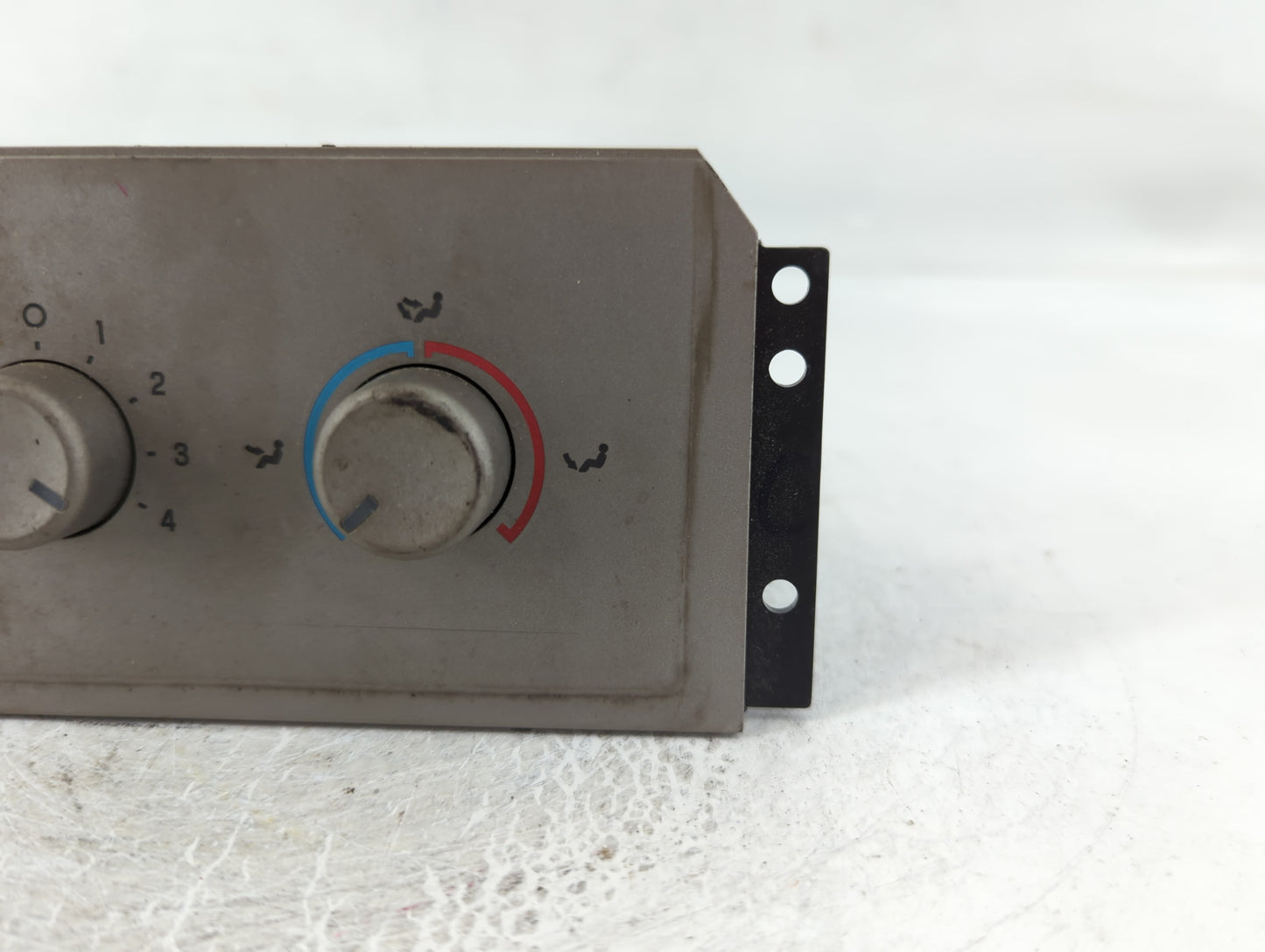 2007 Lincoln Navigator Climate Control Module Temperature AC/Heater Replacement P/N:7L74-19980-AC Fits OEM Used Auto Parts - Oemusedautoparts1.com