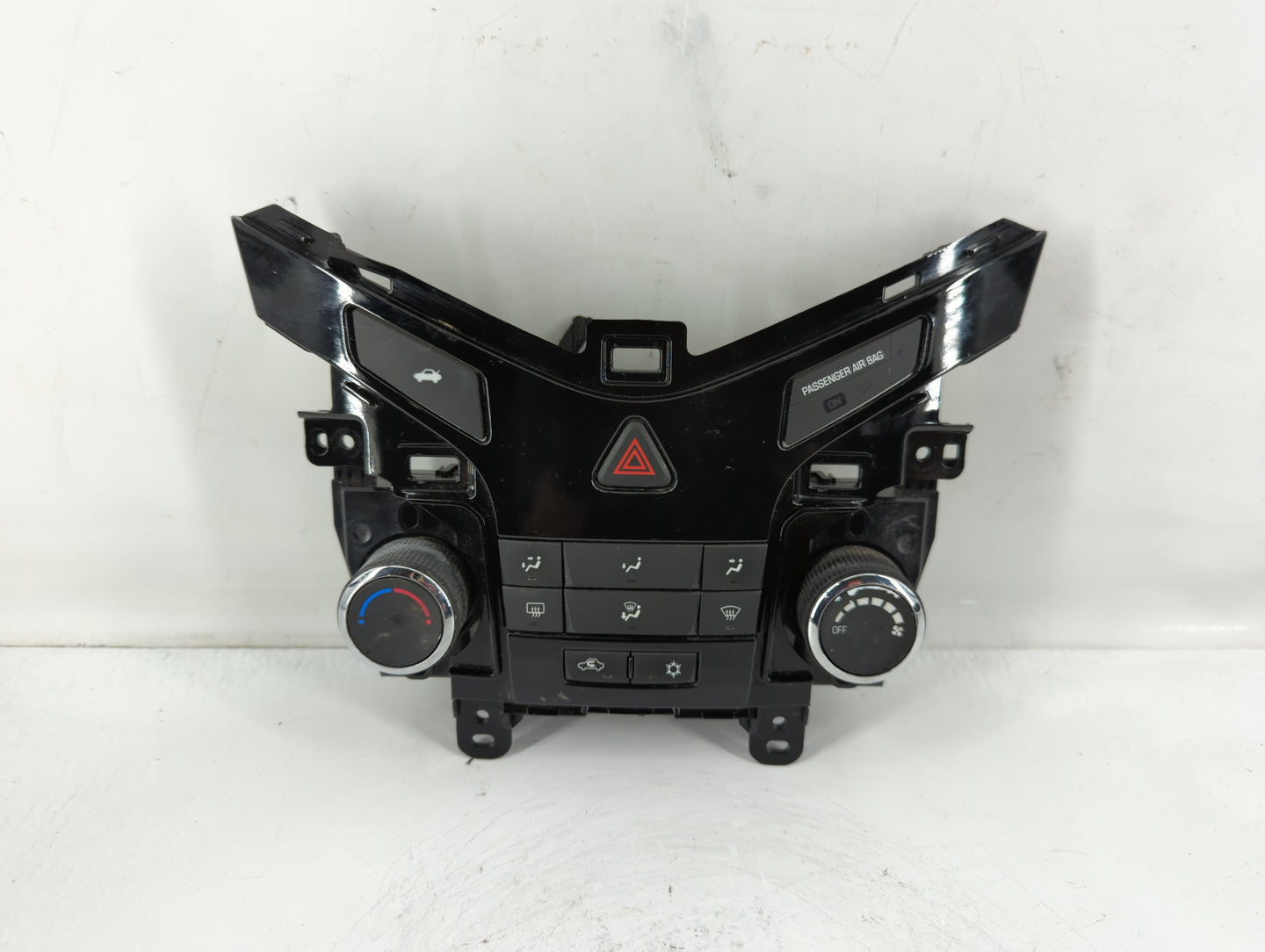 2012-2016 Chevrolet Cruze Climate Control Module Temperature AC/Heater Replacement P/N:95146207 Fits Fits 2012 2013 2014 2015 2016 OEM Used Auto Parts - Oemusedautoparts1.com
