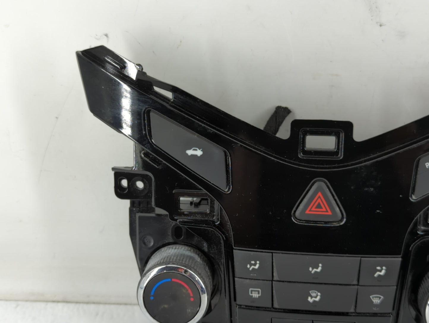 2012-2016 Chevrolet Cruze Climate Control Module Temperature AC/Heater Replacement P/N:95146207 Fits Fits 2012 2013 2014 2015 2016 OEM Used Auto Parts - Oemusedautoparts1.com