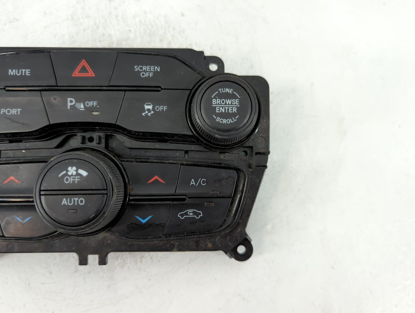 2017 Dodge Challenger Climate Control Module Temperature AC/Heater Replacement P/N:HH665656 3354380, 5PG682XGAE Fits OEM Used Auto Parts - Oemusedautoparts1.com
