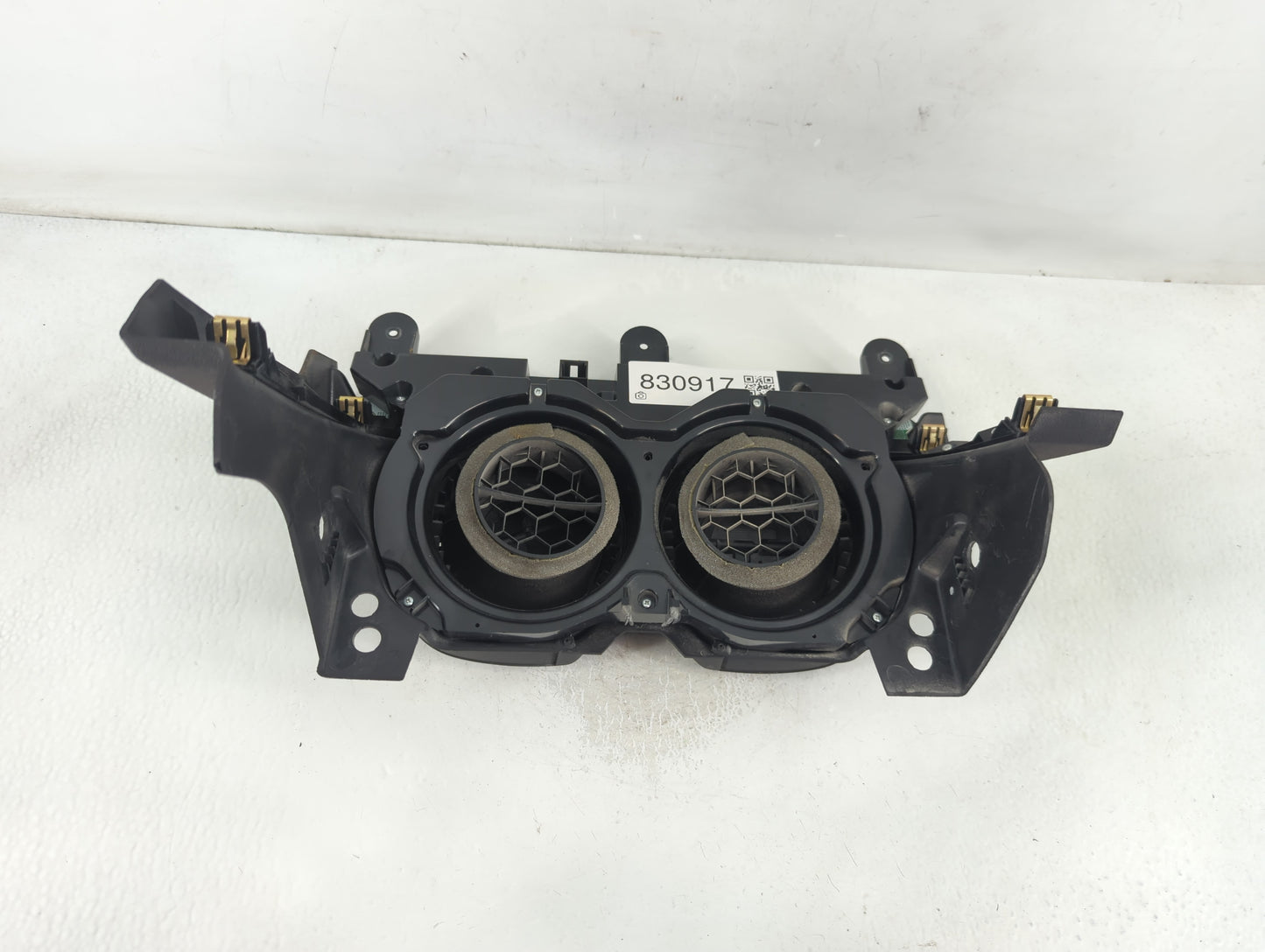 2016-2017 Chevrolet Camaro Climate Control Module Temperature AC/Heater Replacement P/N:84078979 Fits Fits 2016 2017 OEM Used Auto Parts - Oemusedautoparts1.com
