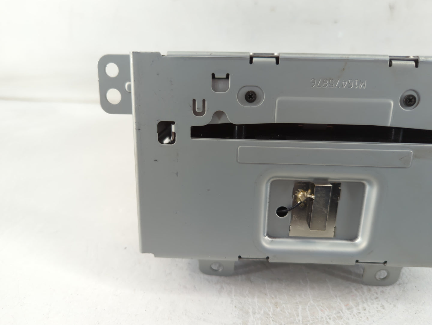 2015-2016 Buick Encore Radio AM FM Cd Player Receiver Replacement P/N:84022548 Fits Fits 2014 2015 2016 2017 OEM Used Auto Parts - Oemusedautoparts1.com