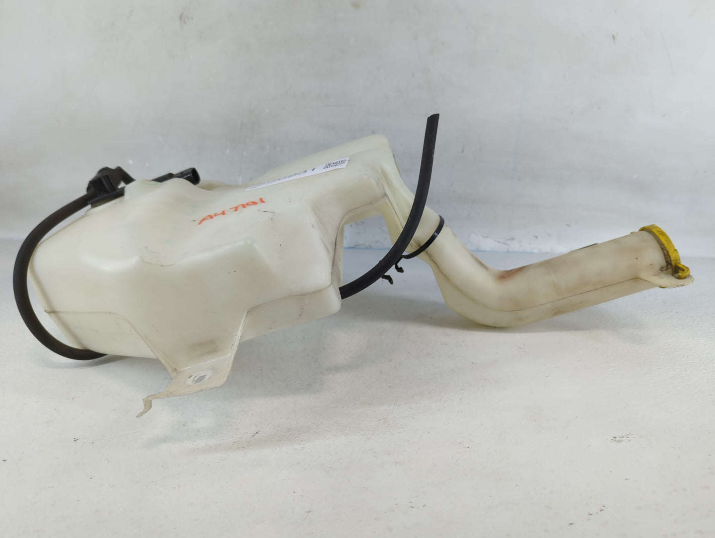 Dodge Caravan Windshield Washer Fluid Reservoir Bottle Oem - Oemusedautoparts1.com