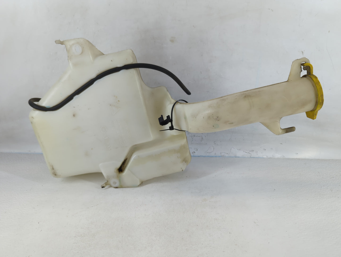 Dodge Caravan Windshield Washer Fluid Reservoir Bottle Oem - Oemusedautoparts1.com
