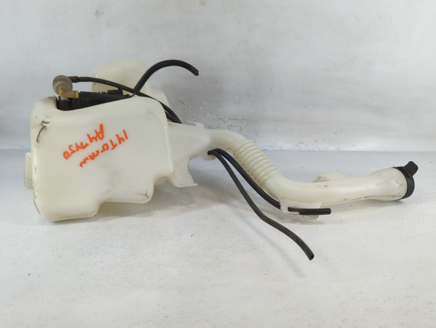 2010-2017 Gmc Terrain Windshield Washer Fluid Reservoir Bottle Oem - Oemusedautoparts1.com