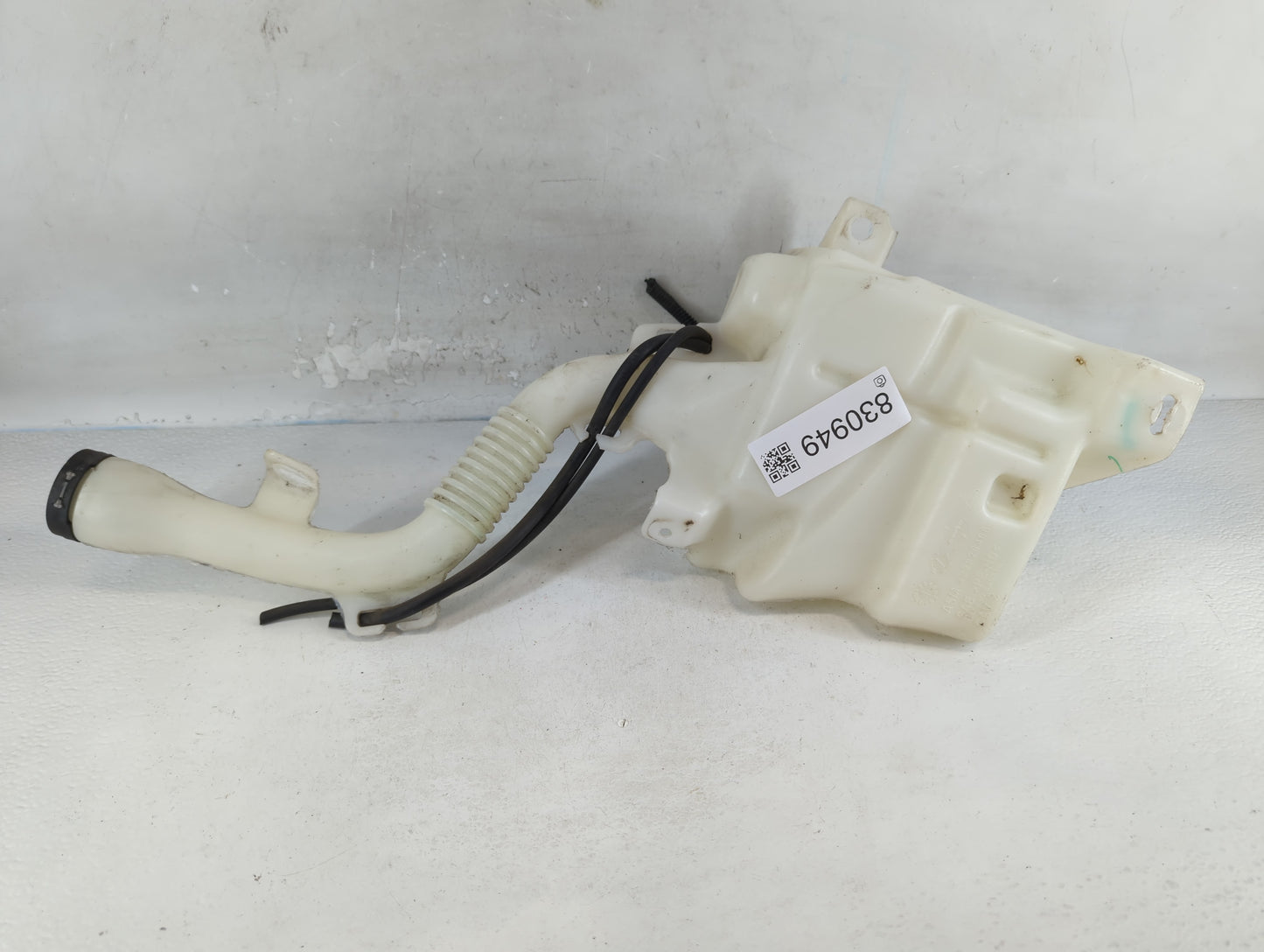 2010-2017 Gmc Terrain Windshield Washer Fluid Reservoir Bottle Oem - Oemusedautoparts1.com