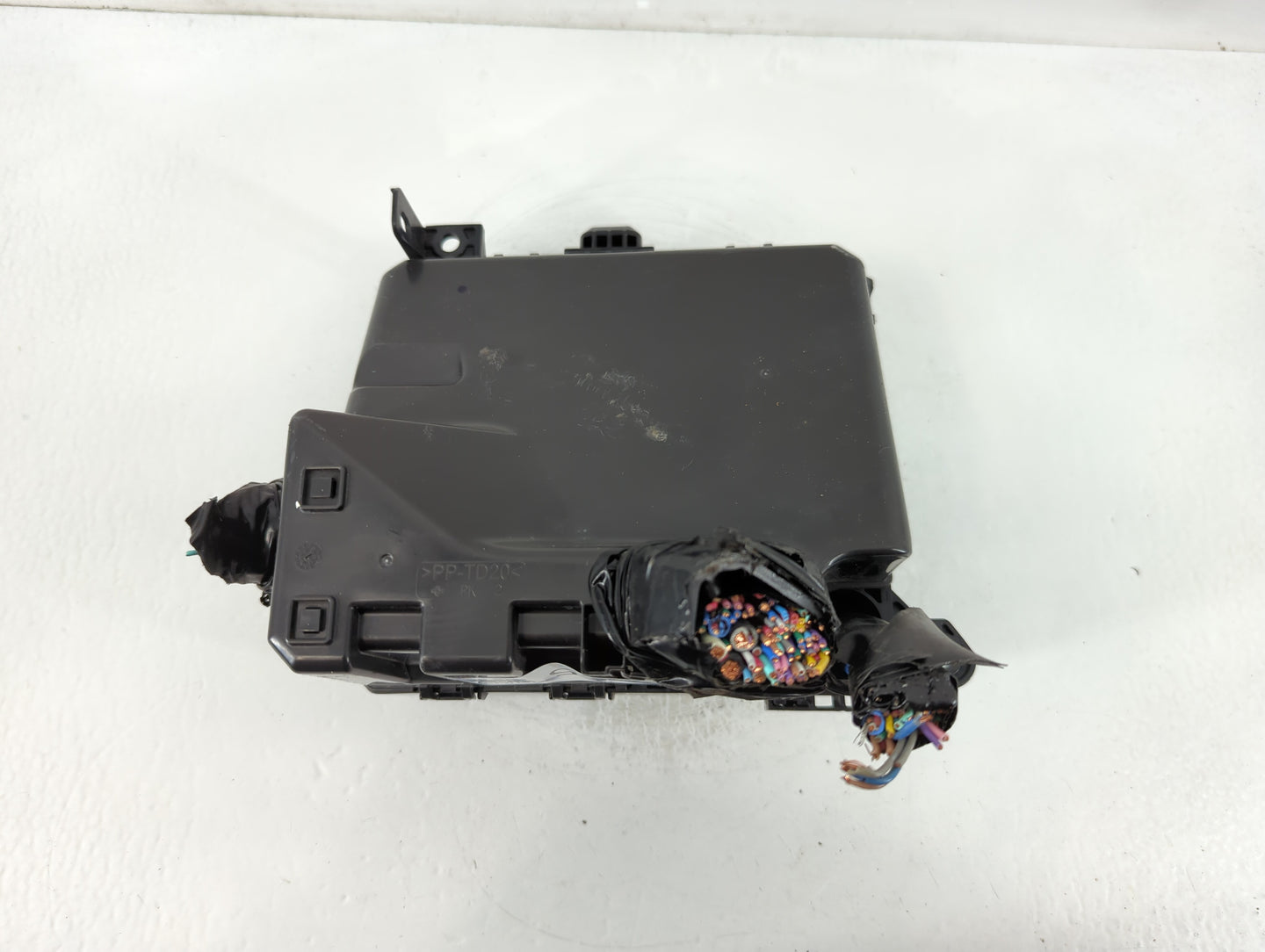 2012-2017 Mitsubishi Outlander Sport Fusebox Fuse Box Panel Relay Module P/N:8565A268 Fits Fits 2012 2013 2014 2015 2016 2017 OEM Used Auto Parts - Oemusedautoparts1.com