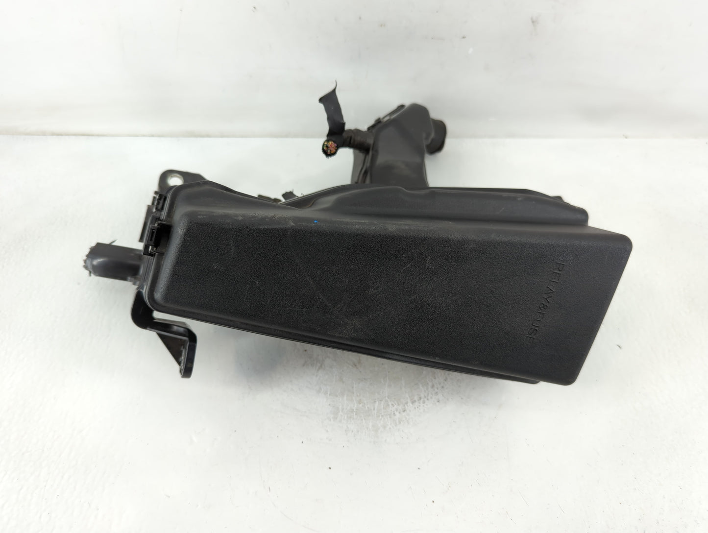 2012-2017 Toyota Camry Fusebox Fuse Box Panel Relay Module P/N:82662-06170 Fits Fits 2012 2013 2014 2015 2016 2017 OEM Used Auto Parts - Oemusedautoparts1.com