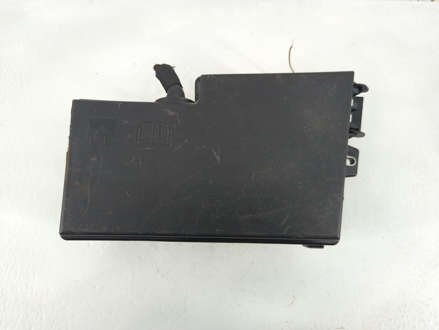2019 Ford Escape Fusebox Fuse Box Panel Relay Module P/N:AV6T-14A067-AB E02345500 Fits OEM Used Auto Parts - Oemusedautoparts1.com