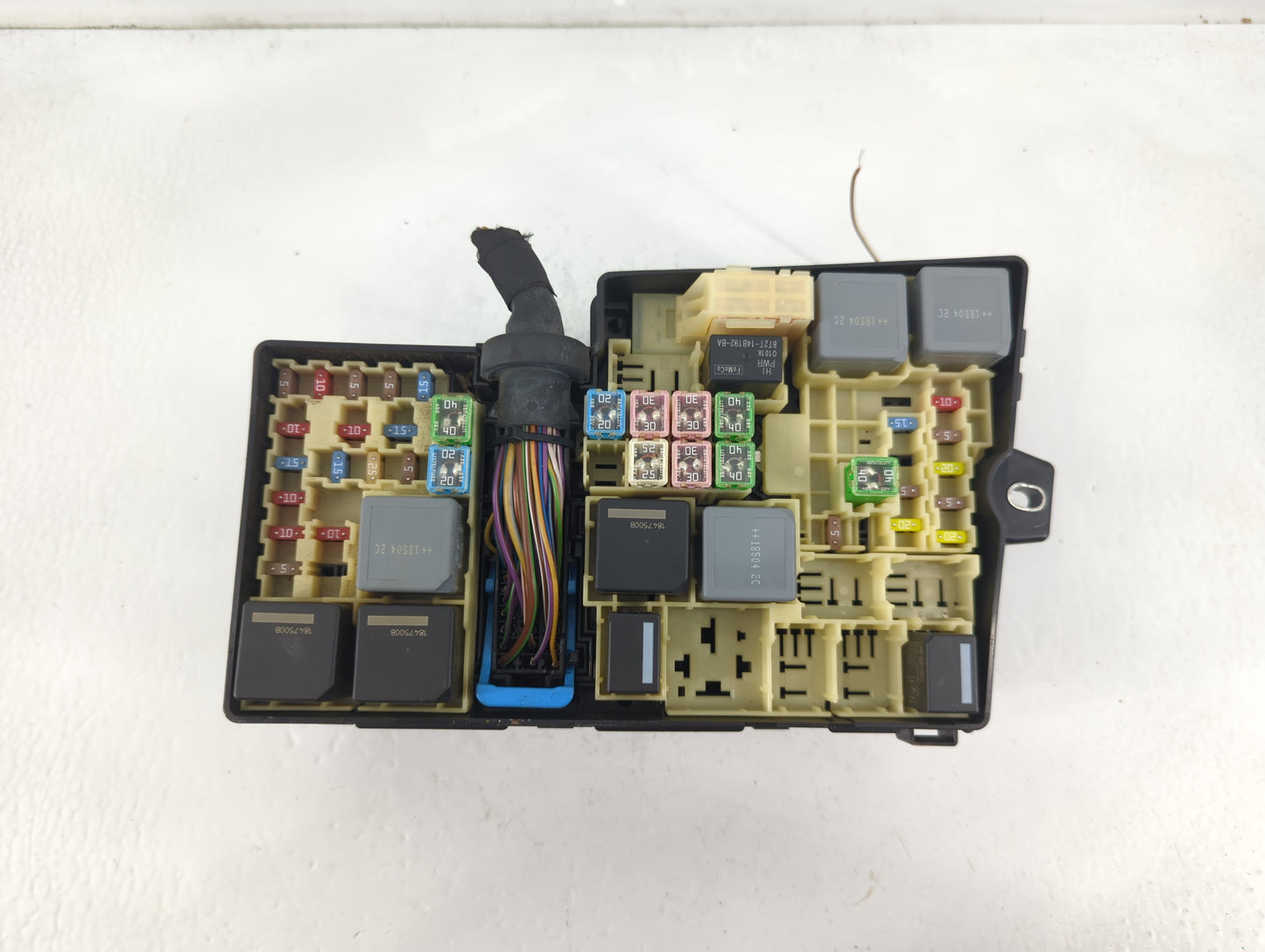 2019 Ford Escape Fusebox Fuse Box Panel Relay Module P/N:AV6T-14A067-AB E02345500 Fits OEM Used Auto Parts - Oemusedautoparts1.com