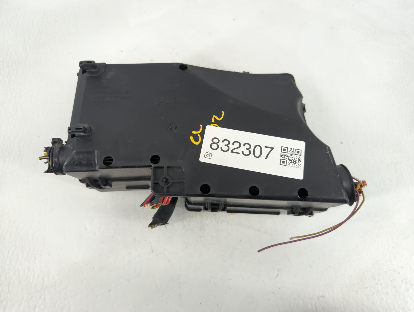 2019 Ford Escape Fusebox Fuse Box Panel Relay Module P/N:AV6T-14A067-AB E02345500 Fits OEM Used Auto Parts - Oemusedautoparts1.com